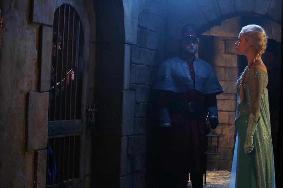 Once Upon S4 Ep8_elsa-anna