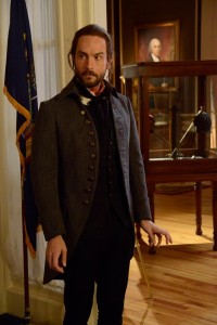 Ichabod Crane (Tom Mison) and Katrina attend an event at the Historical Society where strange murders occur that is connected to Katrina's past friendship with John Adams' wife Abigail.